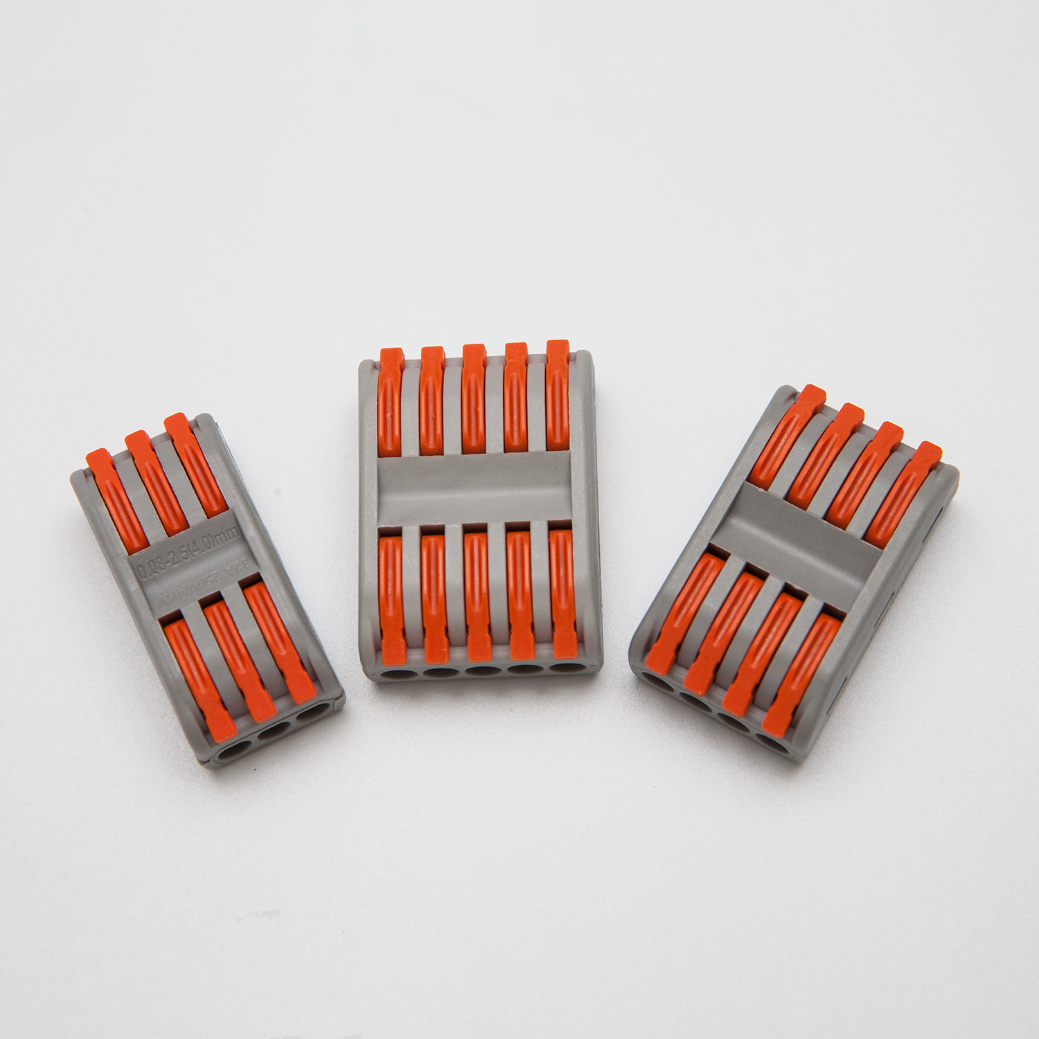 Pull rod quick coupler